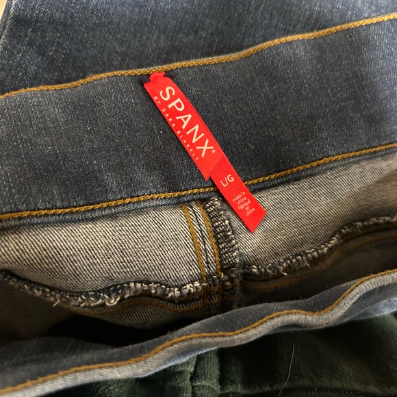 SPANX - Jeans - Straight / Tapered Ankle - Size Large - Picture 10 of 11